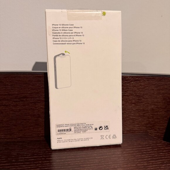 Apple iPhone 13 Silicone Case - Chalk Pink - Picture 2 of 4